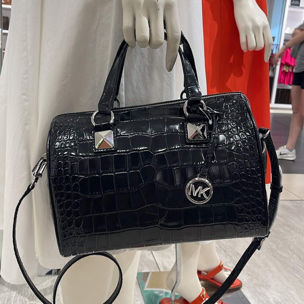 Michael Kors Grayson Medium Crocodile Embossed Leather Satchel
Black 
NWT - Picture 11 of 16